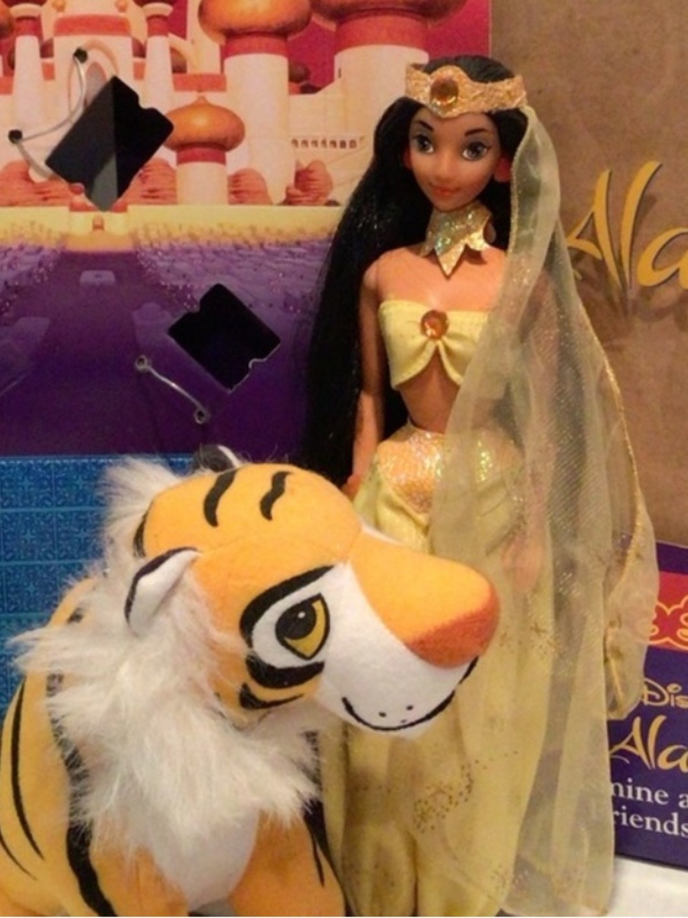 1993 Mattel Disney Aladdin Jasmine & Rajah Friendship Set